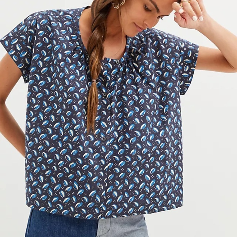 Caron Callahan Abstract Buttondown